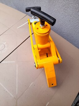 Hydraulický srážeč patek pneu včetně nožní pumpy - 2