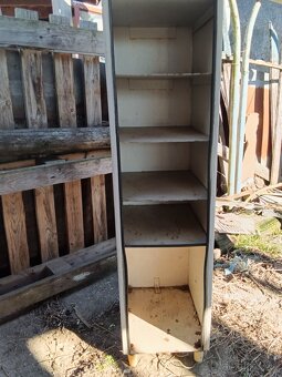 PLECHOVA SKRINKA - 2