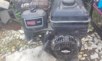 Briggs stratton motor - 2
