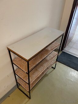 Stol so 4 stolickami - 2