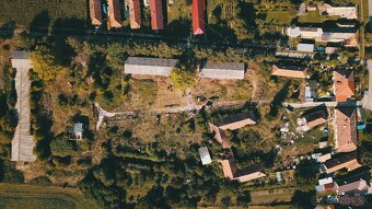 Areál družstva 1,1 ha - predaj/prenájom - 2