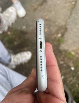iPhone Xr - 2