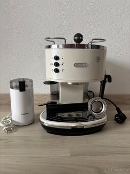 Pákový kávovar delonghi - 2