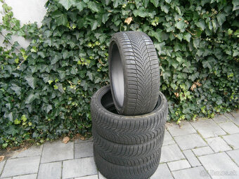 Predám 4x zimné pneu NEXEN 205/40 R17 84VXL - 2