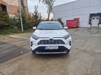 Toyota RAV4 2.0 Benzín 4x4 - 2