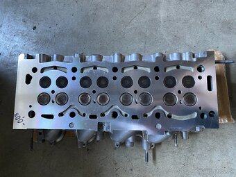 Hlava valcov peugeot ford 2,0 tdci hdi 120 kw 9688418110 - 2