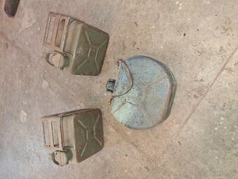 Plechove bandasky - 2