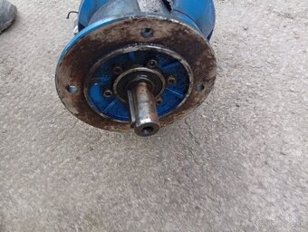 Predám elektromotor s prevodovkou Siemens - 2