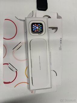 Apple Watch SE (2022) - 2