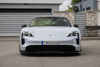 Porsche Taycan TURBO - 2
