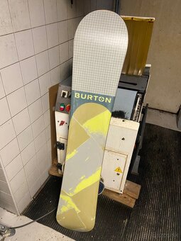 Snowboard s viazaním BURTON - 2