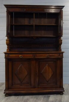 Príborník starožitný ( 157 ). - 2