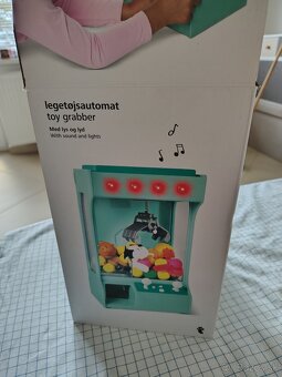 Stroj na lov hraciek - 2