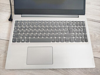 notebook Lenovo - 15.6", Celeron, 4GB, 500GB, Windows 10 - 2