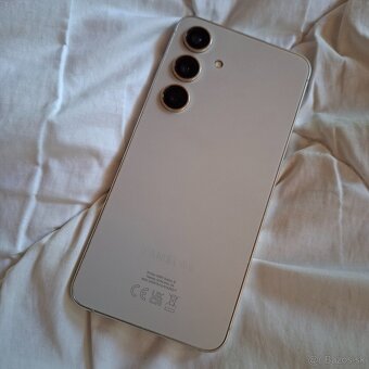 Samsung Galaxy S24 - 2