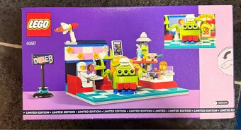 Lego alien Space Diner 40687 - 2