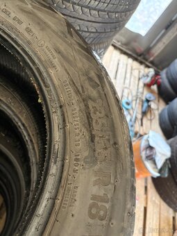 Pneu 235/55 r18 - 2