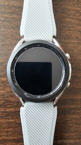 Samsung Galaxy Watch 3 classic 45mm
+ náramky - 2