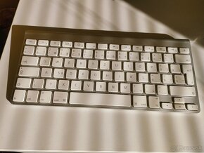 Predám Apple Wireless Keyboards 2nd generation - 2