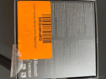 GARMIN VENU ZLATÉ S ČIERNYM REMIENKOM - 2