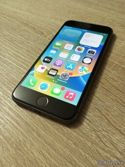 iPhone 8 / 256GB Super stav - 2
