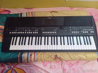 Yamaha PSR sx600 - 2