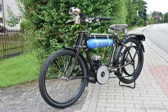 Hezký řemenáč z roku 1929 - 2