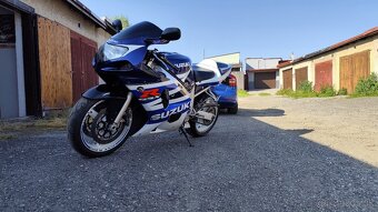 SUZUKI GSX-R 600 K3 r.v.2003 - 2