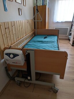 Polohovacia posteľ s ovládaním + antidekubitný matrac - 2
