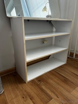 Predám toaletný stolík so zrkadlom - 2