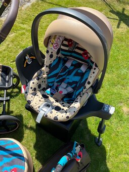 Trojkombinacia Cybex Priam rose gold Karolina Kurkova - 2