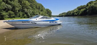 Motorový čln Wellcraft Excel - 2