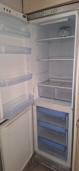 Indesit ,,rezervovana" do 7.7.2025 ..18hod - 2