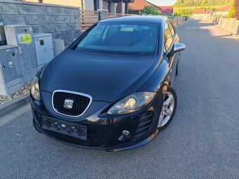 Seat Leon 2,0 TFSI bwa xenon,navi,R17 - 2