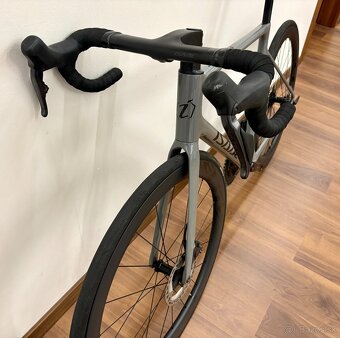 Isaac Element Granite Grey - Shimano Ultegra Di2 - v záruke - 2