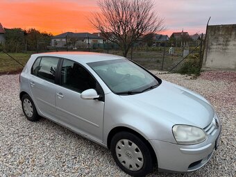 Volkswagen Golf 5 - 2