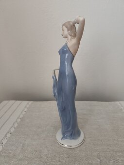 Porcelánová soška tanečnica - 2