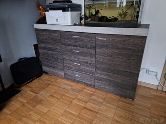 Obývacia stena so stolíkom a komodou - 2