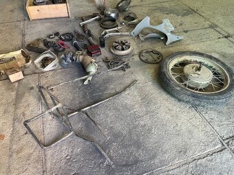 Reumaplech, Diely JAWA ČZ - 2