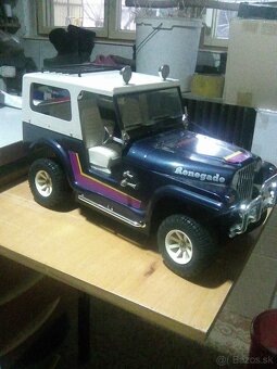 Rc-auto Robbe Jeep Renegade. - 2
