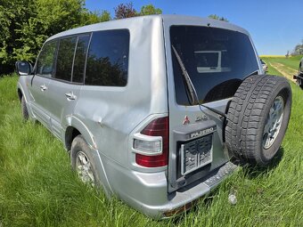 Mitshubishi Pajero Wagon 3.2 DID - 2