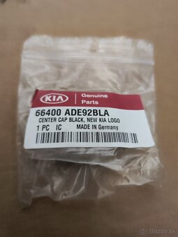 Stredova puklicka s novym logom Kia - 2