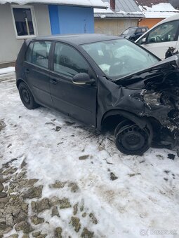 Rozpredám golf V - 2