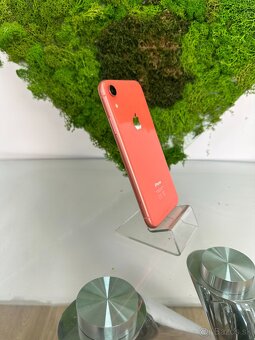 Apple iPhone XR 64GB Coral - 2