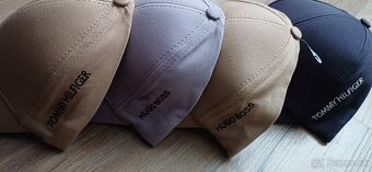 Predám pánske šiltovky - 2