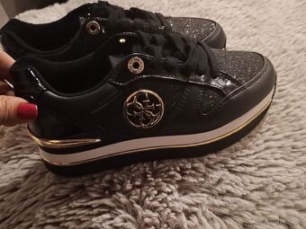 GUESS tenisky vel.35 - 2