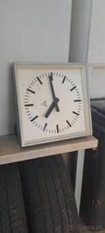 Hodiny pragotron - 2