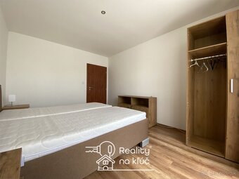Na prenájom zariadený 2-izbový byt pri centre mesta v NZ - 2