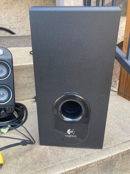 Predám Reproduktory Logitech X-530 - 2