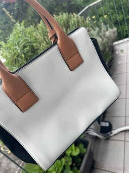 Guess kabelka - 2